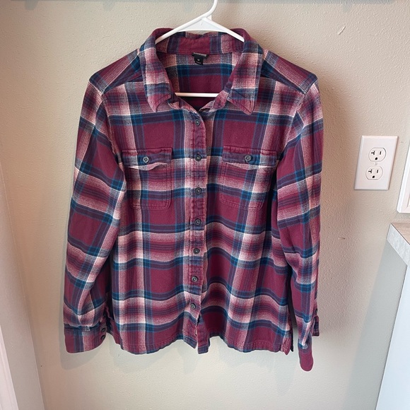 Patagonia Tops - Patagonia flannel